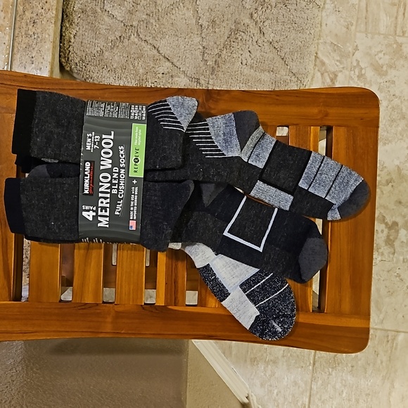 NWT 4-Pack Men's Multi-color Merino Wool Blend Cushioned Socks with Arch Support - Picture 1 of 13